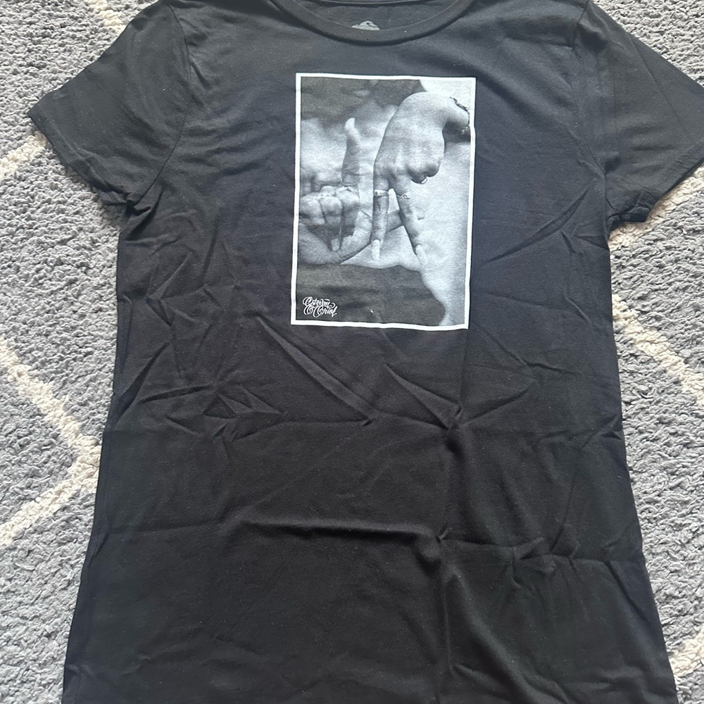 ESTEVAN ORIOL “ LA HANDS” T-SHIRT